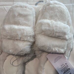 Auden Plush White Slippers